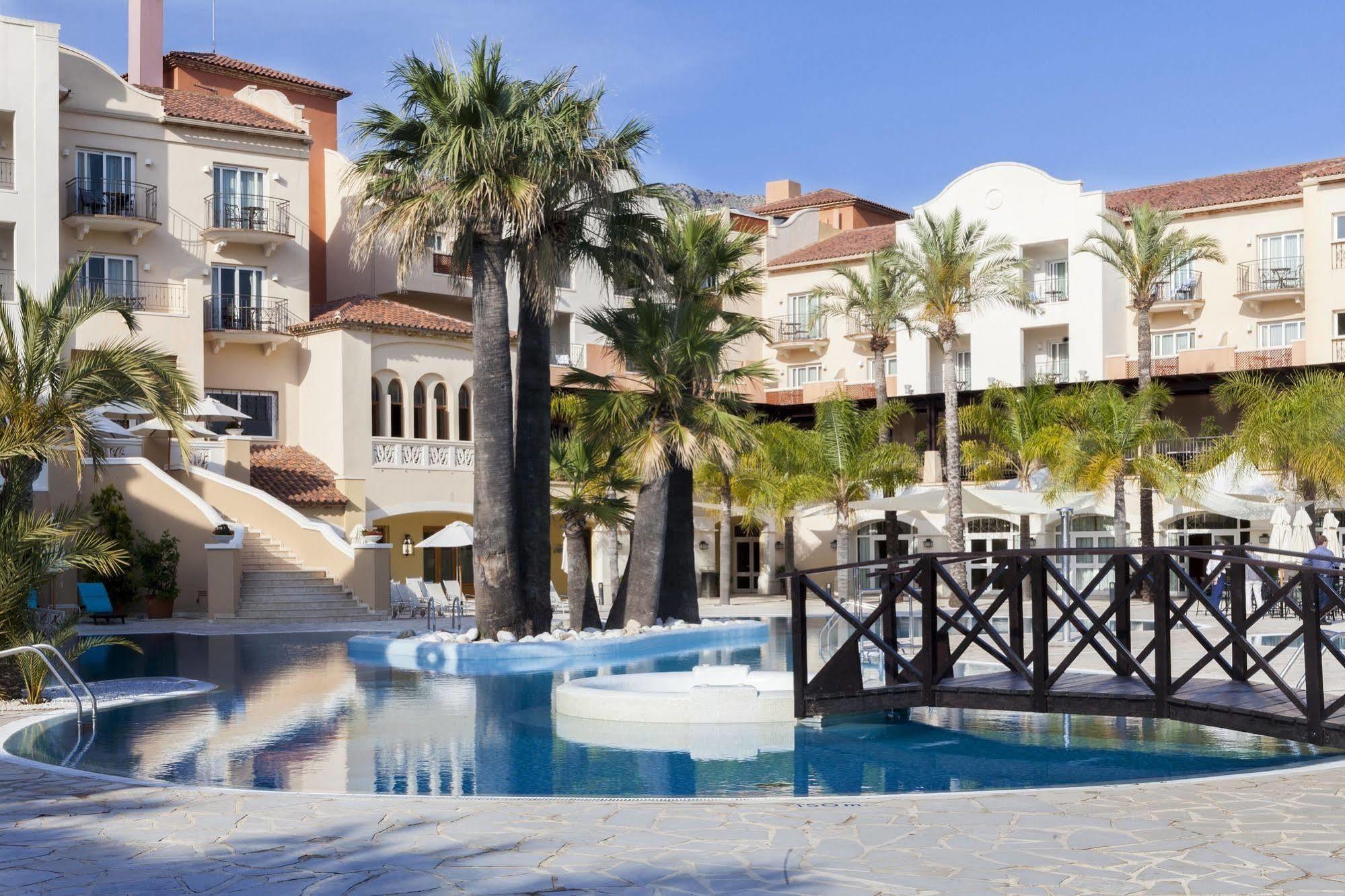 Denia Marriott La Sella Golf Resort & Spa מראה חיצוני תמונה The resort's swimming pool